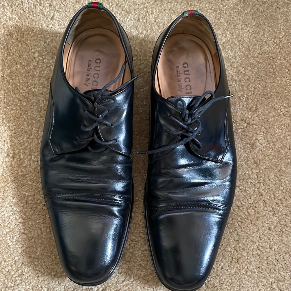 Mens black authentic Gucci shoes size 10.5.
